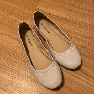 Lucky Brand cream/tan flats! SO CUTE